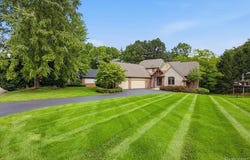 9688 Kingston Pointe Drive, Springfield Twp, MI 48348