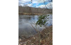 Rainbow Trout Terrace, Greentown, PA 18426