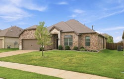 2911 Diamondback Drive, Melissa, TX 75454