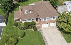 288 Brower Avenue, Rockville Centre, NY 11570
