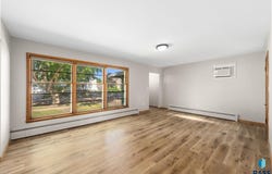 318 N Broadway St, Canton, SD 57013