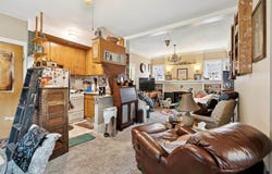1738 South 32Nd Avenue, Omaha, NE 68105
