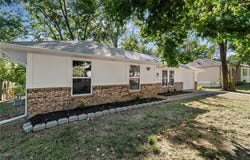 1300 N Inca Drive, Independence, MO 64056