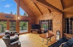 69247 JOSHUA Ln, NorthBend, OR 97459