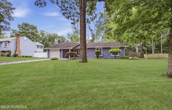 39 Cambridge Drive, Jackson, NJ 08527