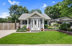 525 E Lewiston Avenue, Ferndale, MI 48220