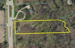 HILLCREST Drive, ONEIDA, WI 54155