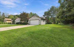 18090 Cherokee Drive, Spring Lake, MI 49456