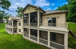 768 Resplander Way, Sunrise Beach, MO 65079