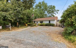 626 LAUREL Drive, PASADENA, MD 21122