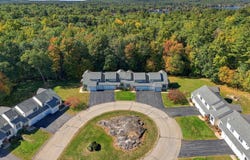35 Coles Way, Atkinson, NH 03811