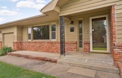 3171 E Linwood Street, Springfield, MO 65804