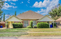 2709 Brittany Drive, Euless, TX 76039