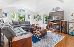 607 GLENBROOK Cir, Florence, OR 97439
