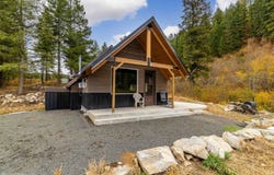8 Camden Rd, Elk, WA 99009