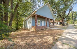 407 N 4Th St, De Queen, AR 71832
