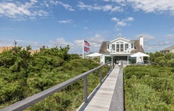 14 ROGUSA LN, Quogue, NY 11959