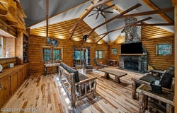 360 Babbling Brook Road, Scotrun, PA 18355