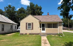 632 E 7th Ave, Hutchinson, KS 67501