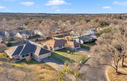 213 Corder Ln, Burnet, TX 78611