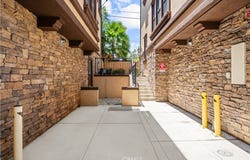 656 W Huntington Drive, Arcadia, CA 91007