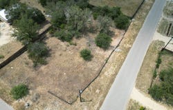 100 Villa Ridge, Poteet, TX 78065