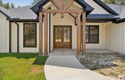 230 Stonebrook CT, Gilmer, TX 75645