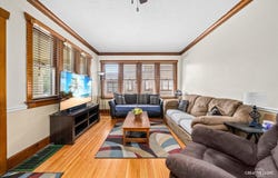 450 Arlington Avenue, Elgin, IL 60120
