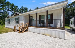 5555 Biscamp Rd, Silsbee, TX 77656