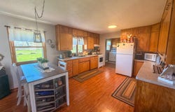 716 5th Avenue, Ackley, IA 50601
