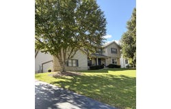 1600 Constitution Dr, Brookfield, WI 53045