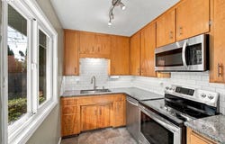 708 28TH Ave, Albany, OR 97322