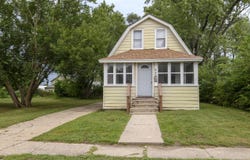 923 Randall St, Beloit, WI 53511