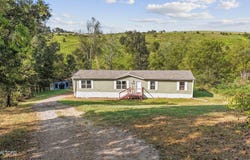650 Combs Rd, Rutledge, TN 37861