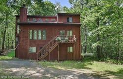 158 Saunders Drive, Bushkill, PA 18324