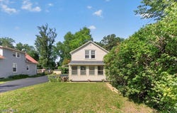 32 Dorlyn Road, Albany, NY 12205