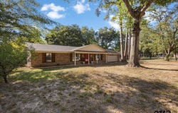 8209 Clemson Dr., Tyler, TX 75703