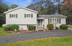 3157 Robert David Drive, Tobyhanna, PA 18466