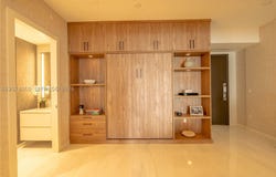 300 Biscayne Boulevard Way, Miami, FL 33131