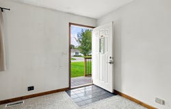 145 Shawnee Drive, Carol Stream, IL 60188