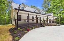 145 Shaw Rd, Tellico Plains, TN 37385
