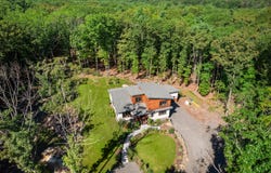 92 Flynn Lane, Ogunquit, ME 03907
