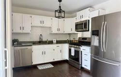 208 Willow LN, Perry, KS 66073