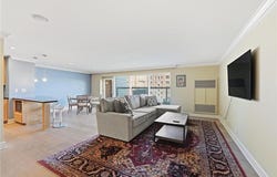 121 W 48th Street, Kansas City, MO 64112