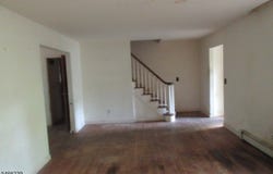 109 Pine St, Ramsey Boro, NJ 07446-2358