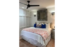 9 Royal Palms, TX 77710