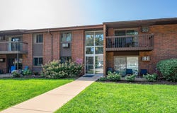 1270 Wisconsin St, Lake Geneva, WI 53147