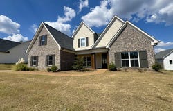 2484 Saint Ives Lane, Hernando, MS 38632