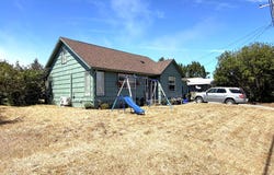 180 LACLAIR St, CoosBay, OR 97420