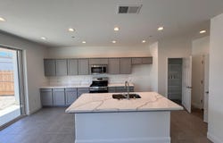 412 W Escalon Avenue, Clovis, CA 93612